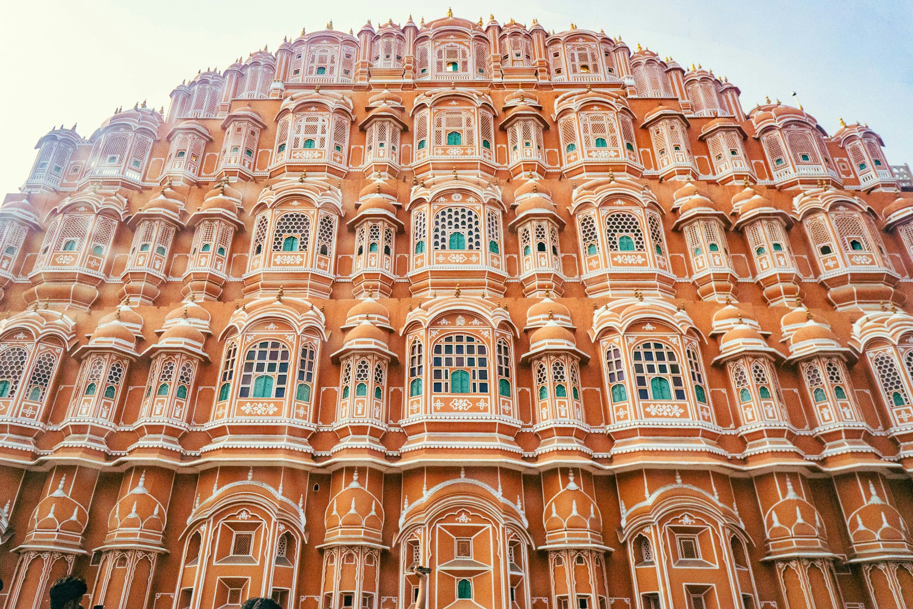 Reiseziel Jaipur: die Fassade des Hawa Mahal.